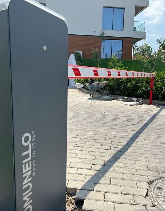 Şlaqbaum və turniket girişə nəzarət sistemi
