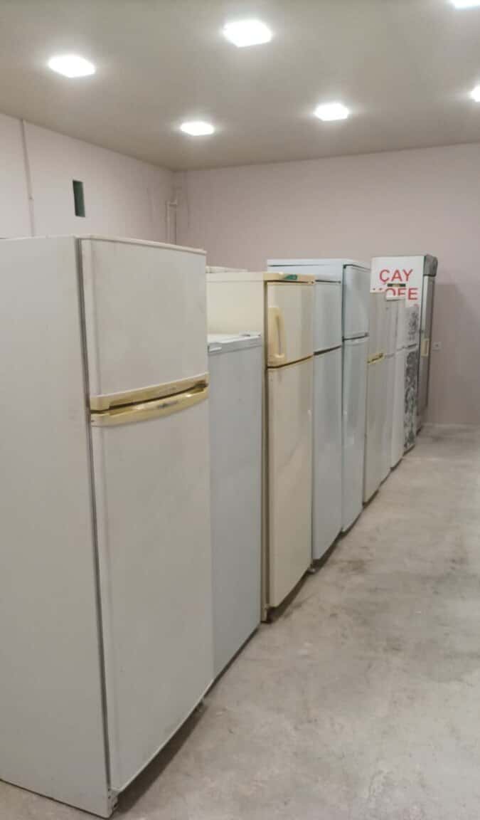 Indesit refrigerator - Tenderyard