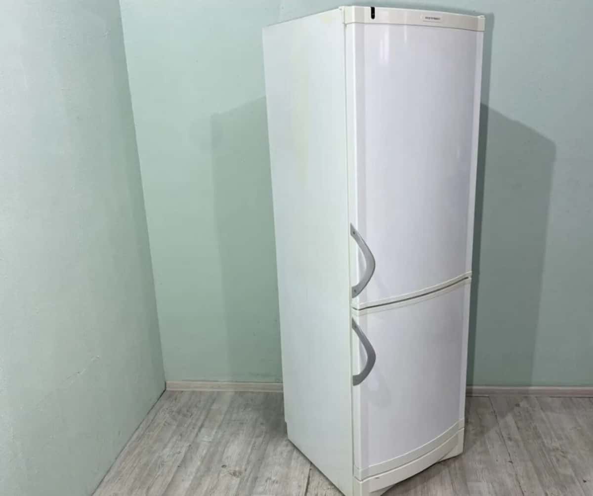 Indesit refrigerator - Tenderyard