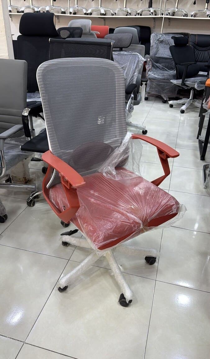 Qarışıq rəng, Ofis üçün kreslo