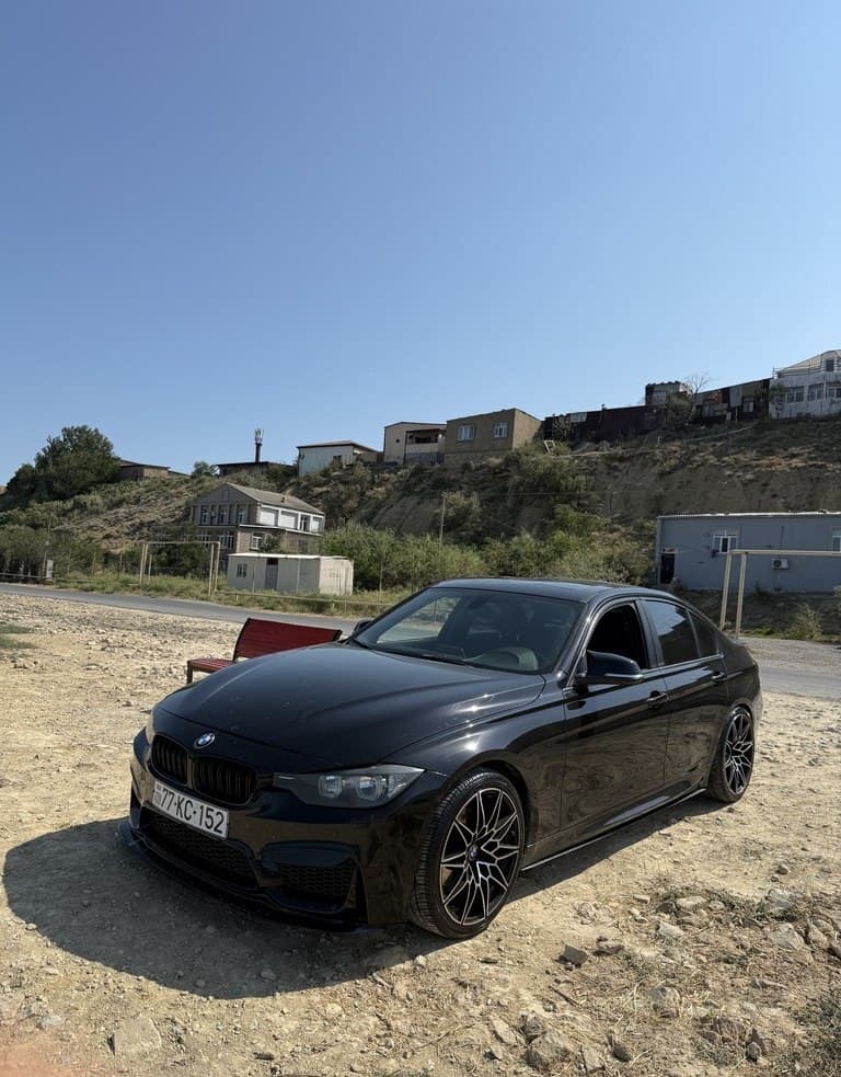 BMW 328, 2013 il, 210000 km, 2000 L