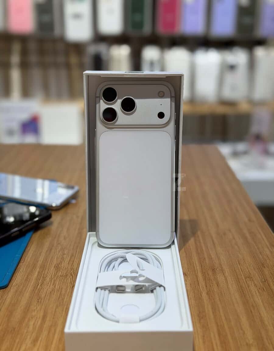 Apple iPhone 17 Pro Max, 12 GB - Tenderyard