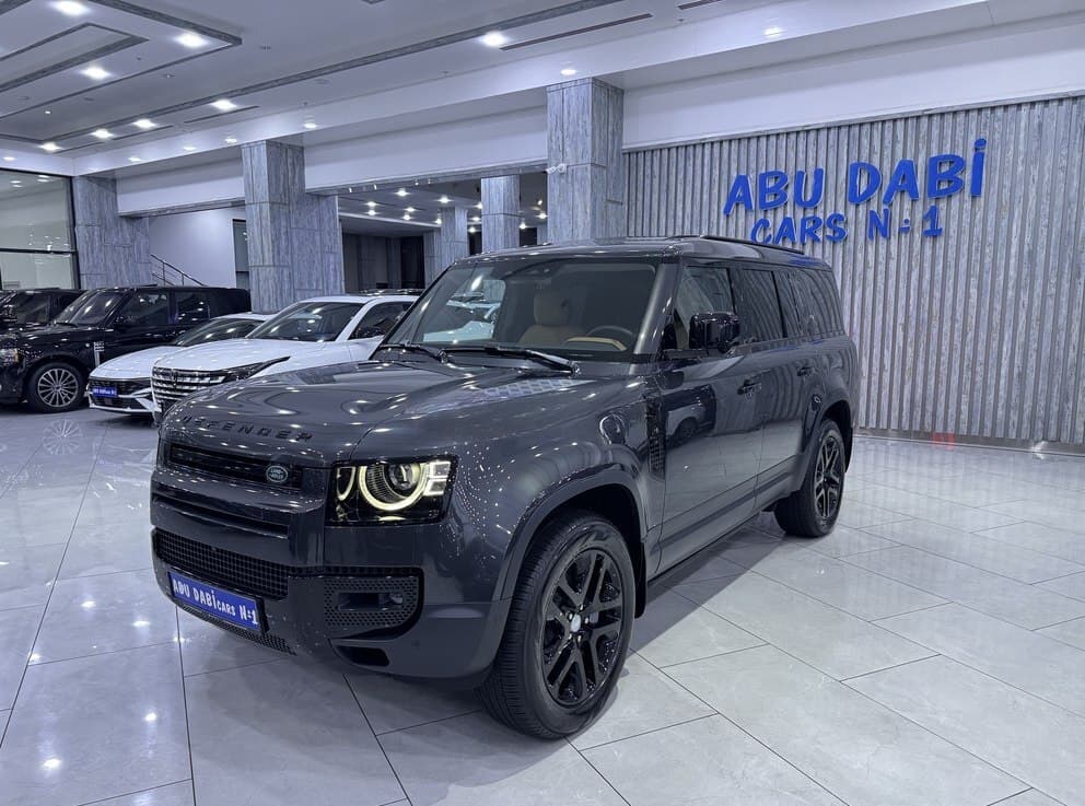 Land Rover Defender, 2022 il, 24000 km, 3000 L
