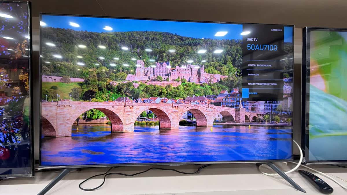Samsung TV 127" Crystal - Tenderyard