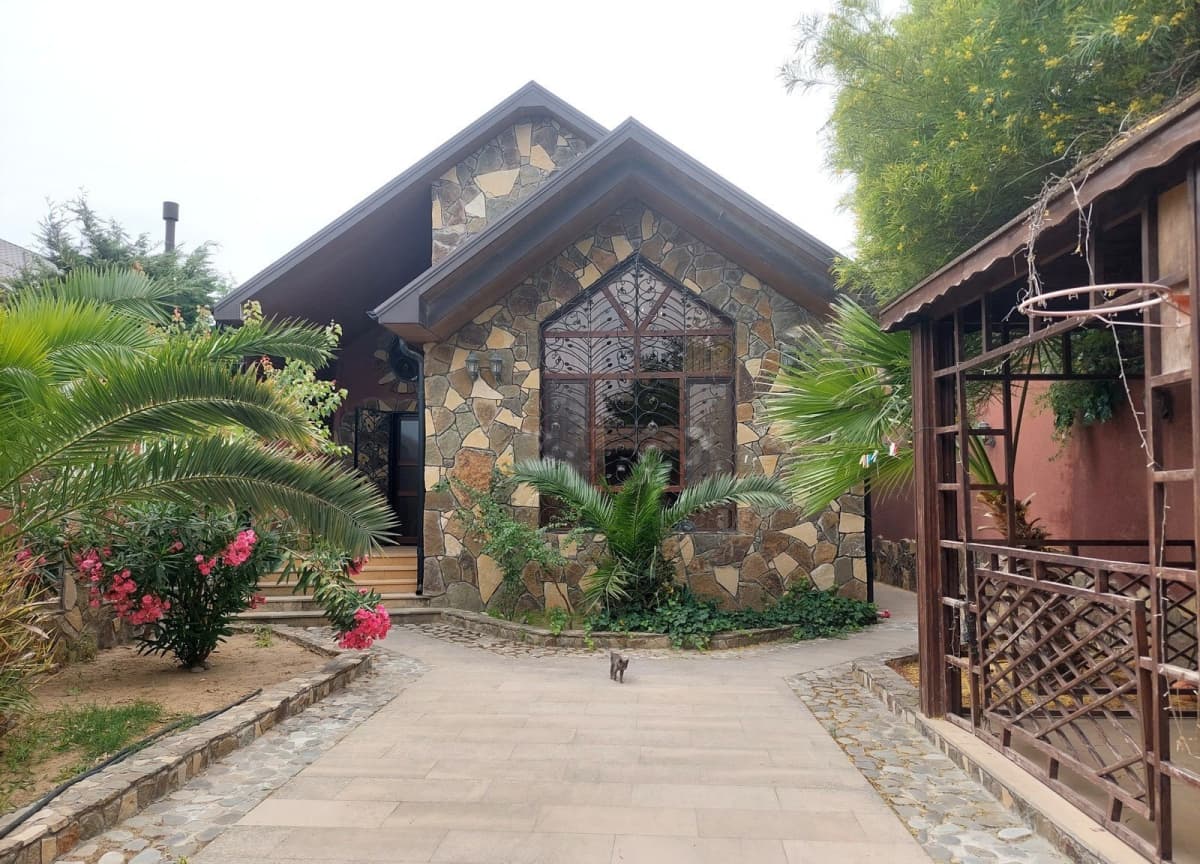 3 otaqlı bağ evi 150 m² satılır