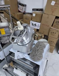 Peşəkar Elektrikli Tərəvəz Doğrayıcı Aparat 750W — şəkil 4