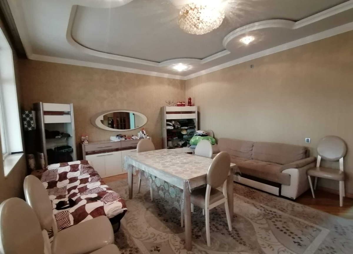 3 otaqlı mənzil 145 m² satılır