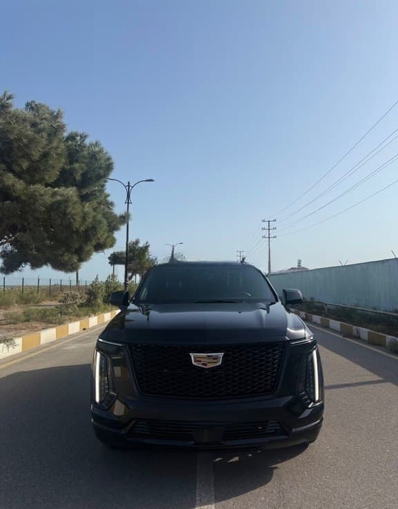 Cadillac Escalade, 2023 il, 49000 km, 3000 L