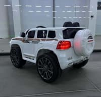 Uşaq elektromobili Toyota Land Cruiser 200 — şəkil 4