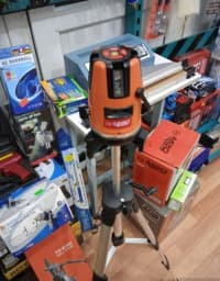 Lazer səviyyəölçən 5 xəttli 180 dərəcə — şəkil 1