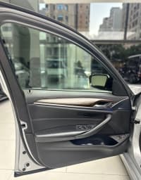 BMW 530e, 2017 il, 153000 km, 2000 L — şəkil 12