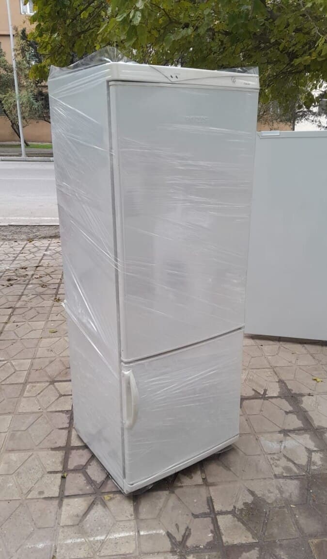 Soyuducu Stinol vitrin tipli