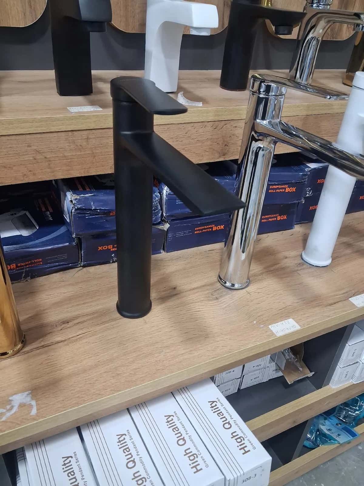 Bathroom faucet, Black color - Tenderyard