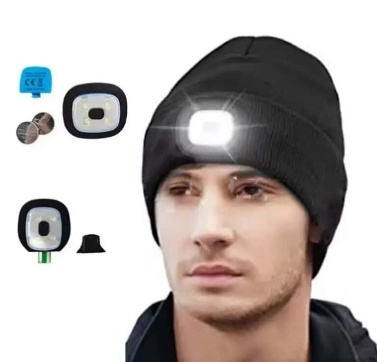 Beanie with LED light, for camping and outdoor activities - Tenderyard