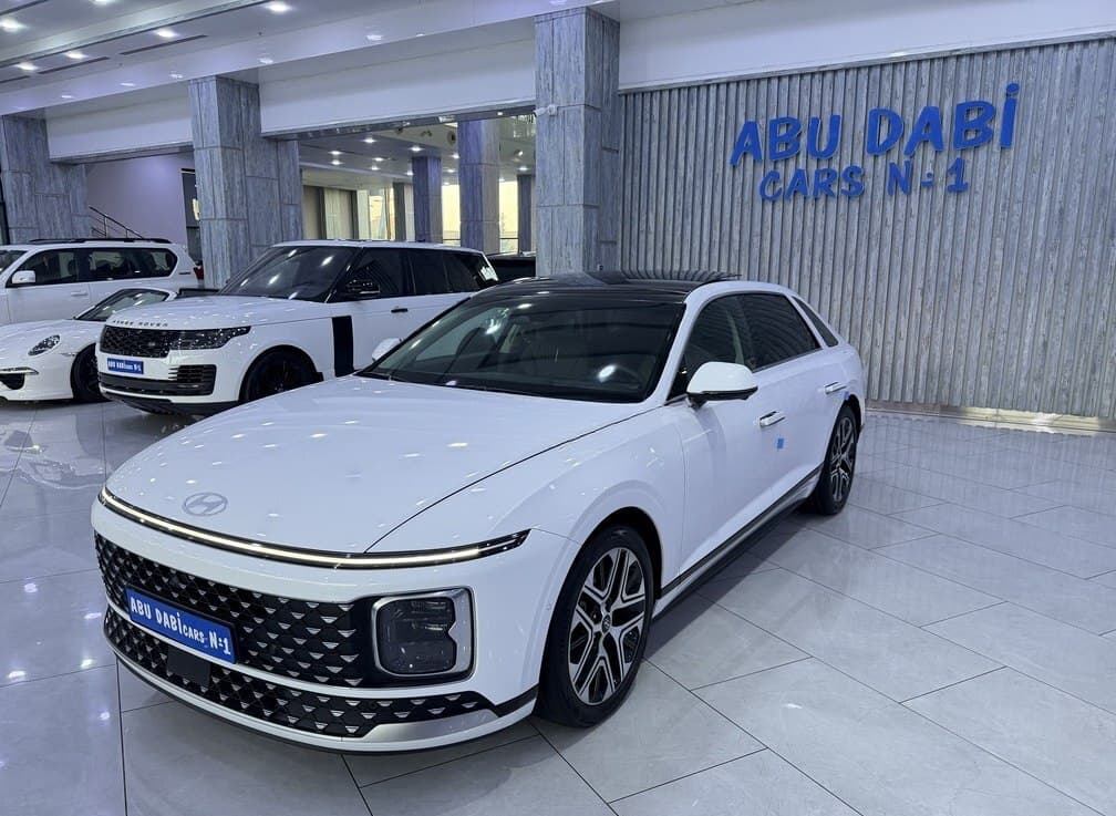 Hyundai Grandeur, 2023 il, 28800 km, 1600 L