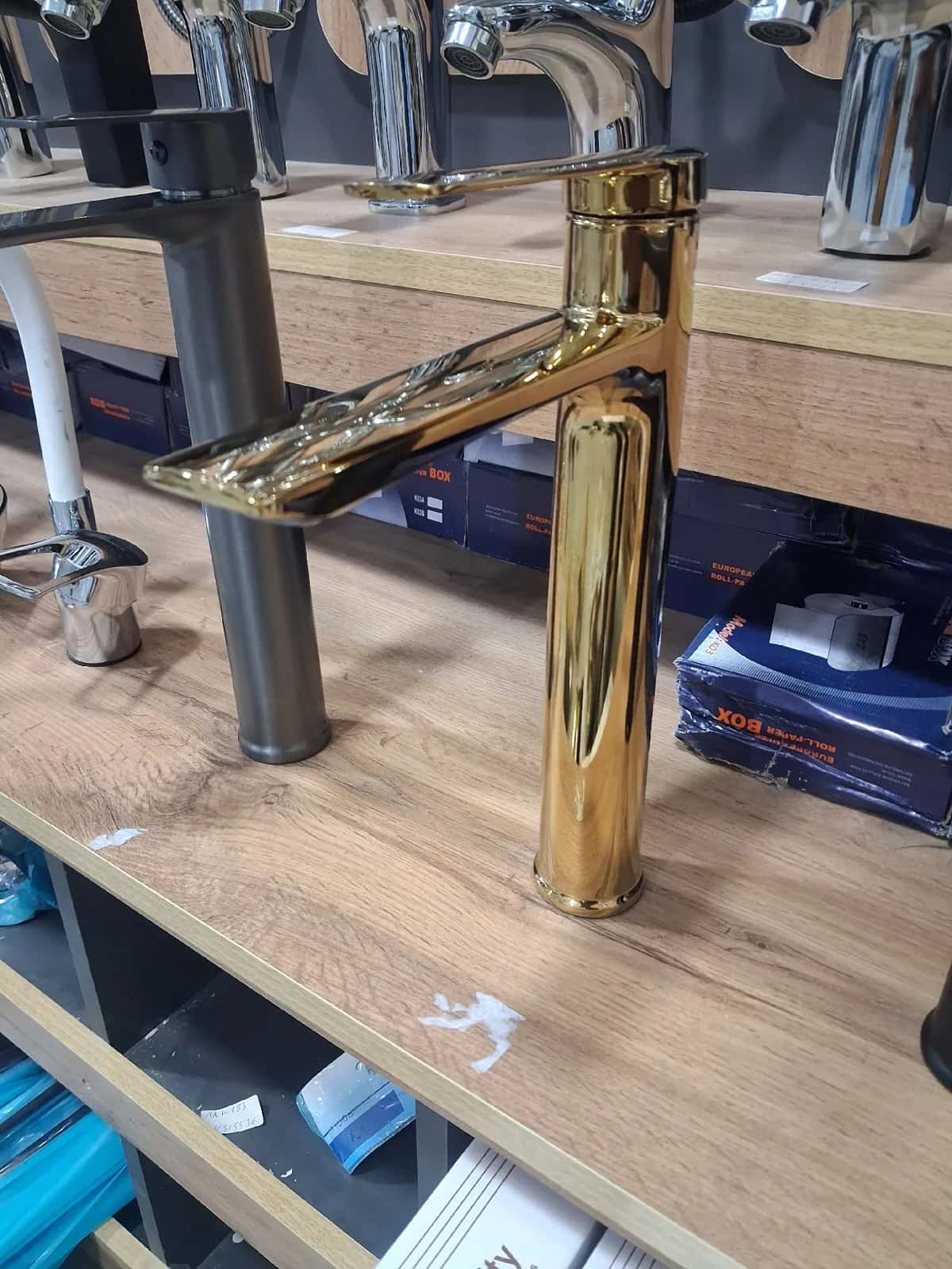 Bathroom faucet, Gold color - Tenderyard