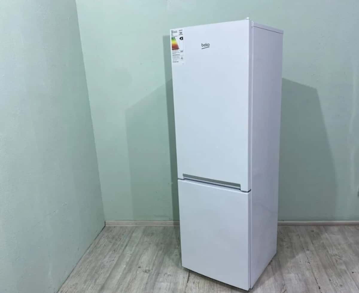 Indesit refrigerator - Tenderyard