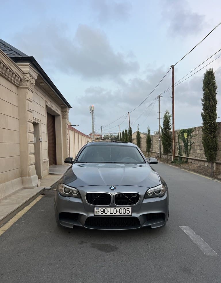 BMW 528, 2014 il, 240000 km, 2000 L