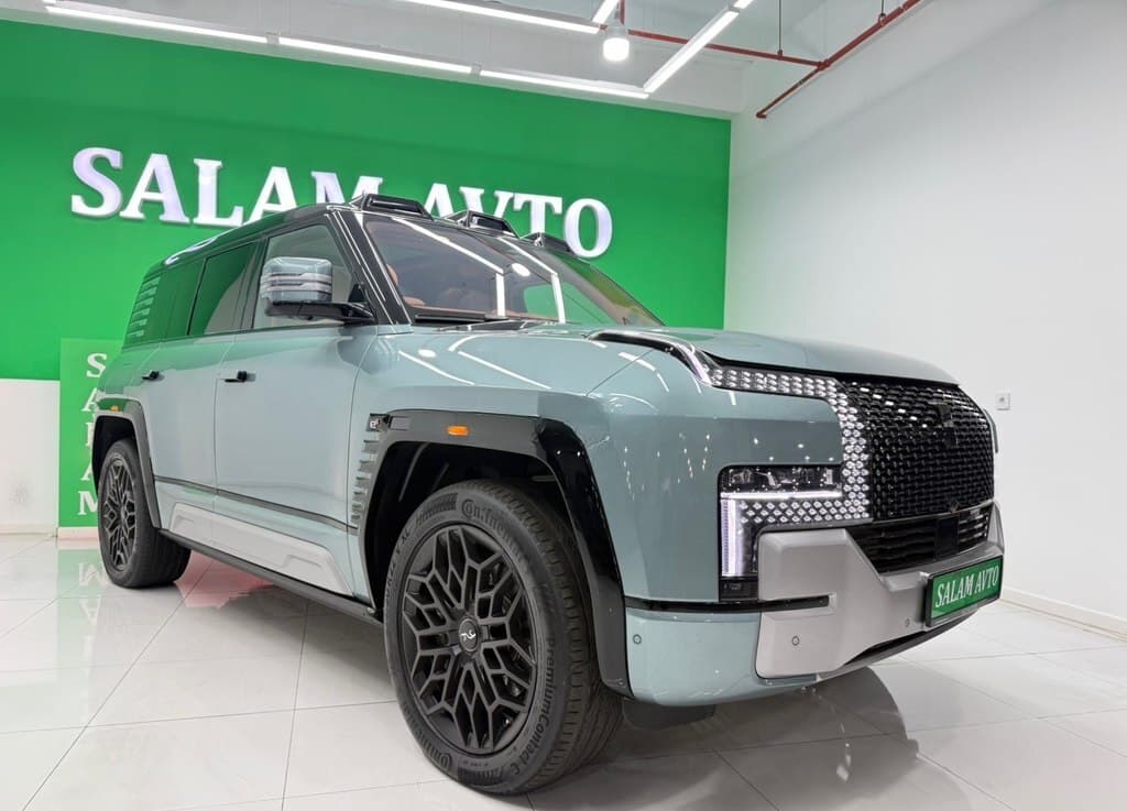 BYD Yangwang U8, 2023 il, 20000 km, 2000 L