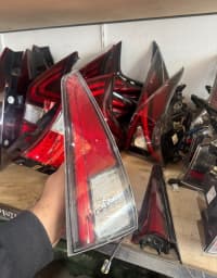 Stop işığı Toyota Prius 50/51 — şəkil 1