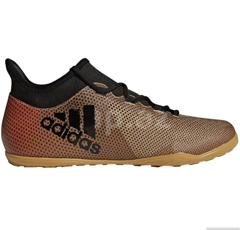 Butslar Adidas, Nike və Joma