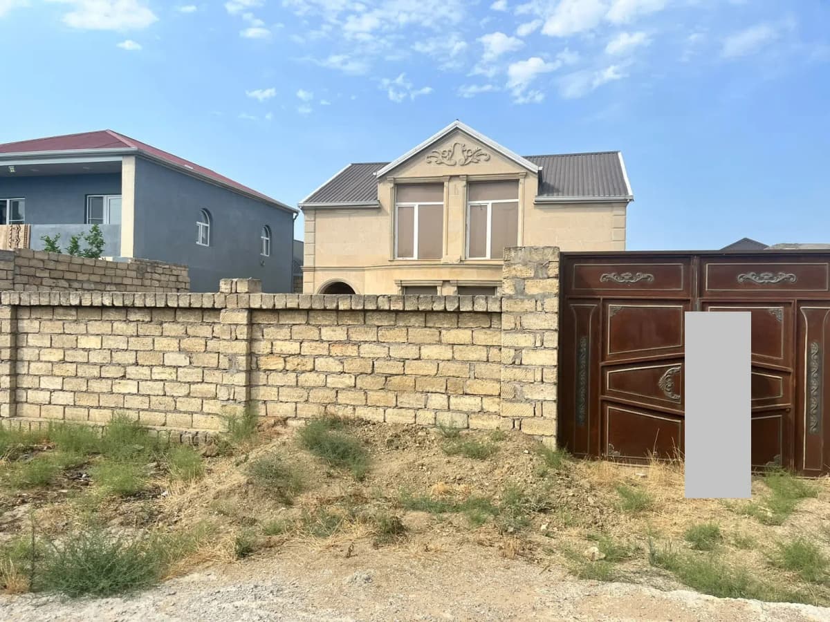 4 otaqlı həyət evi 250 m² satılır