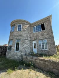 6 otaqlı həyət evi 240 m² satılır — şəkil 2