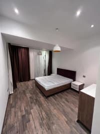 4 otaqlı mənzil 180 m² kirayə verilir — şəkil 11