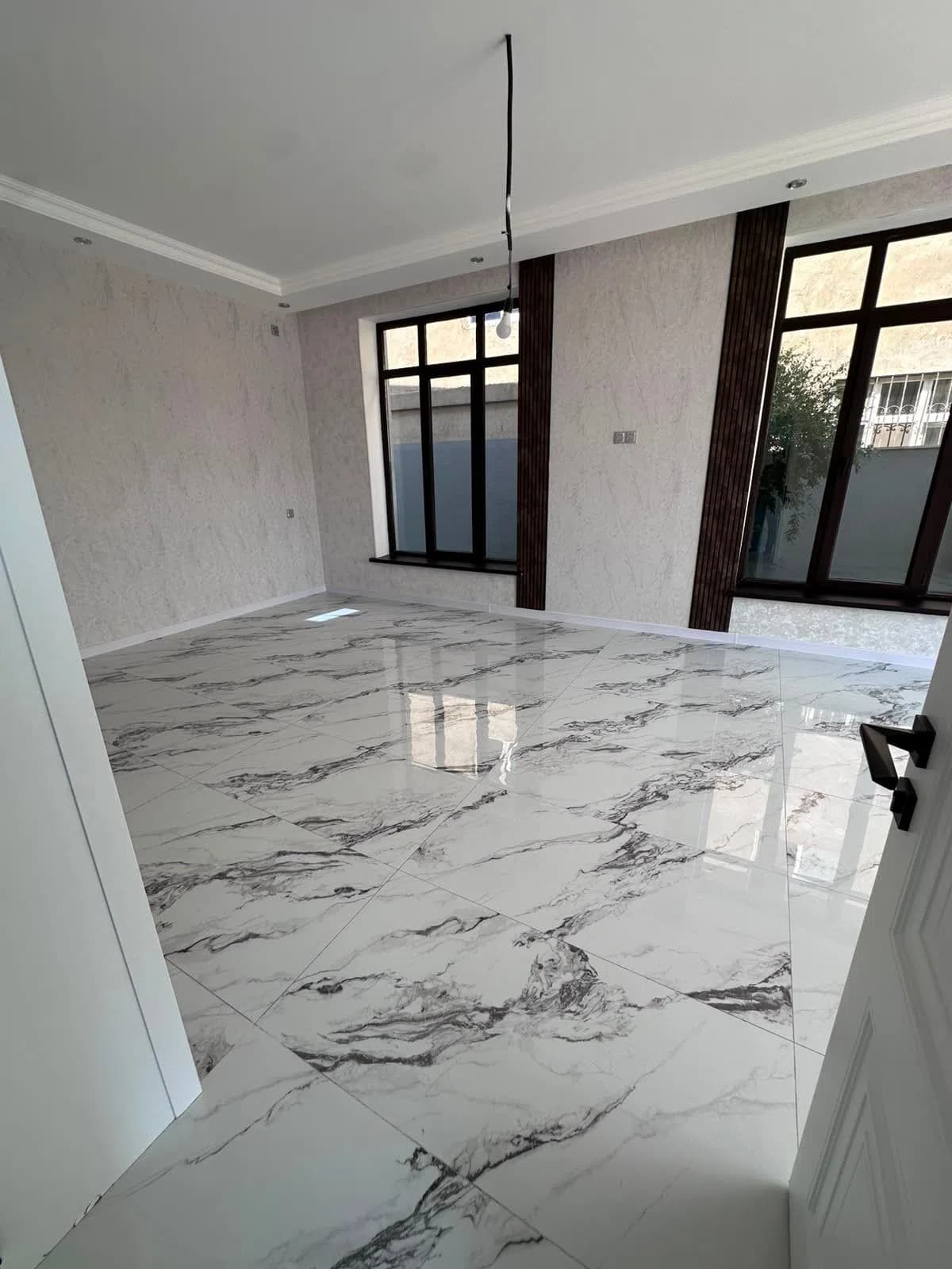 4 otaqlı həyət evi 235 m² satılır