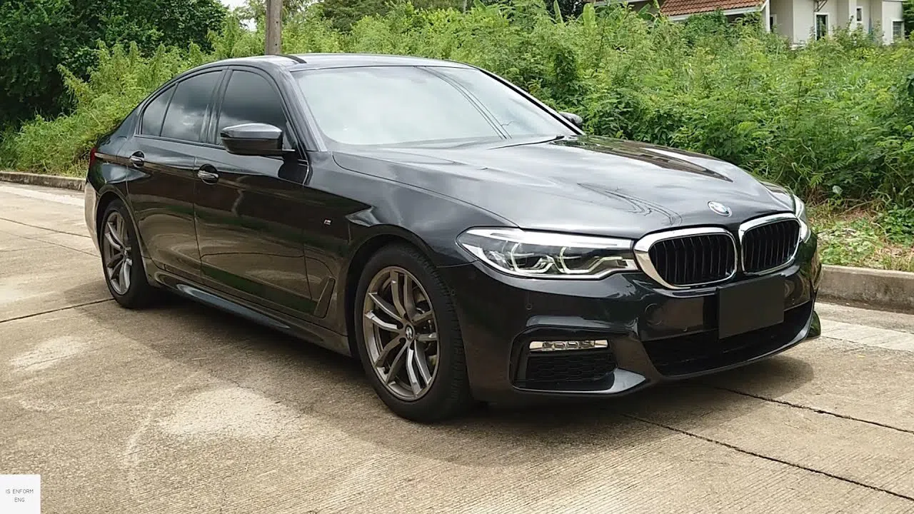 BMW G30 dolu komplektasiya 2017-2019 qara rəng axtarıram