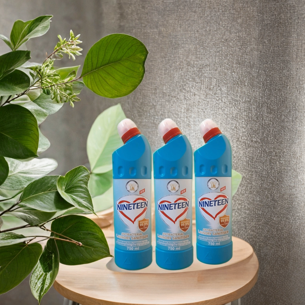 Nineteen Antibacterial Blue 750 ml