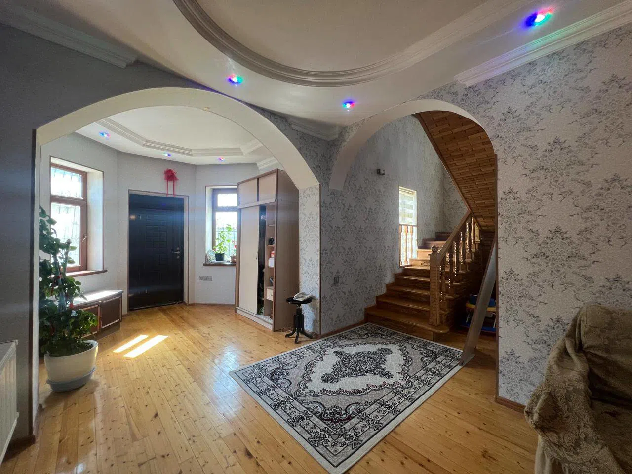 6 otaqlı həyət evi 250 m² - 5 sot torpaq sahəsində satılır — şəkil 3