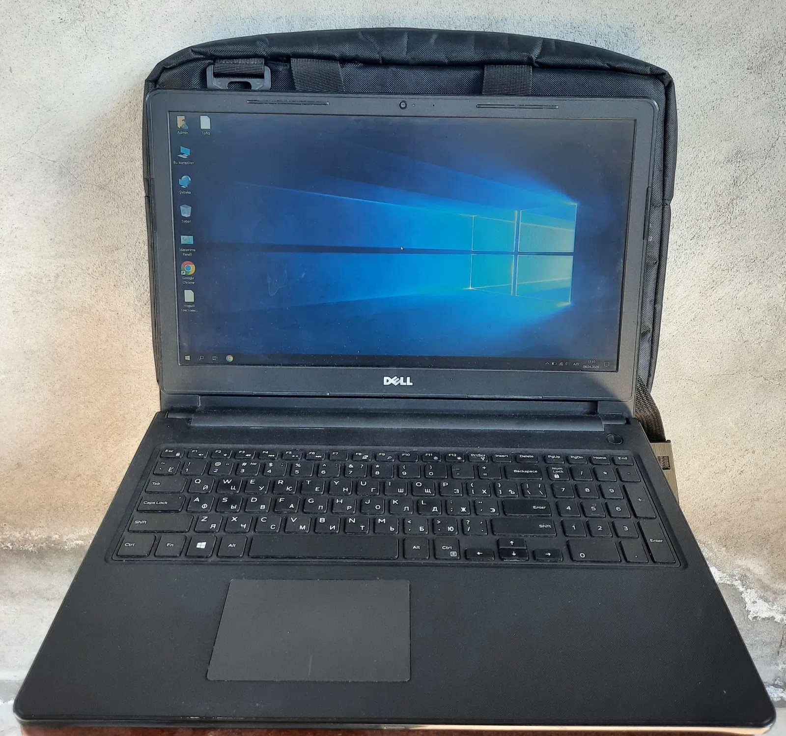 Dell markalı notbuk, Qara rəng