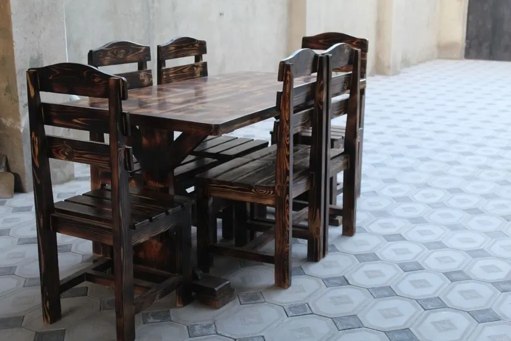 Table and chair set, Brown color - Tenderyard