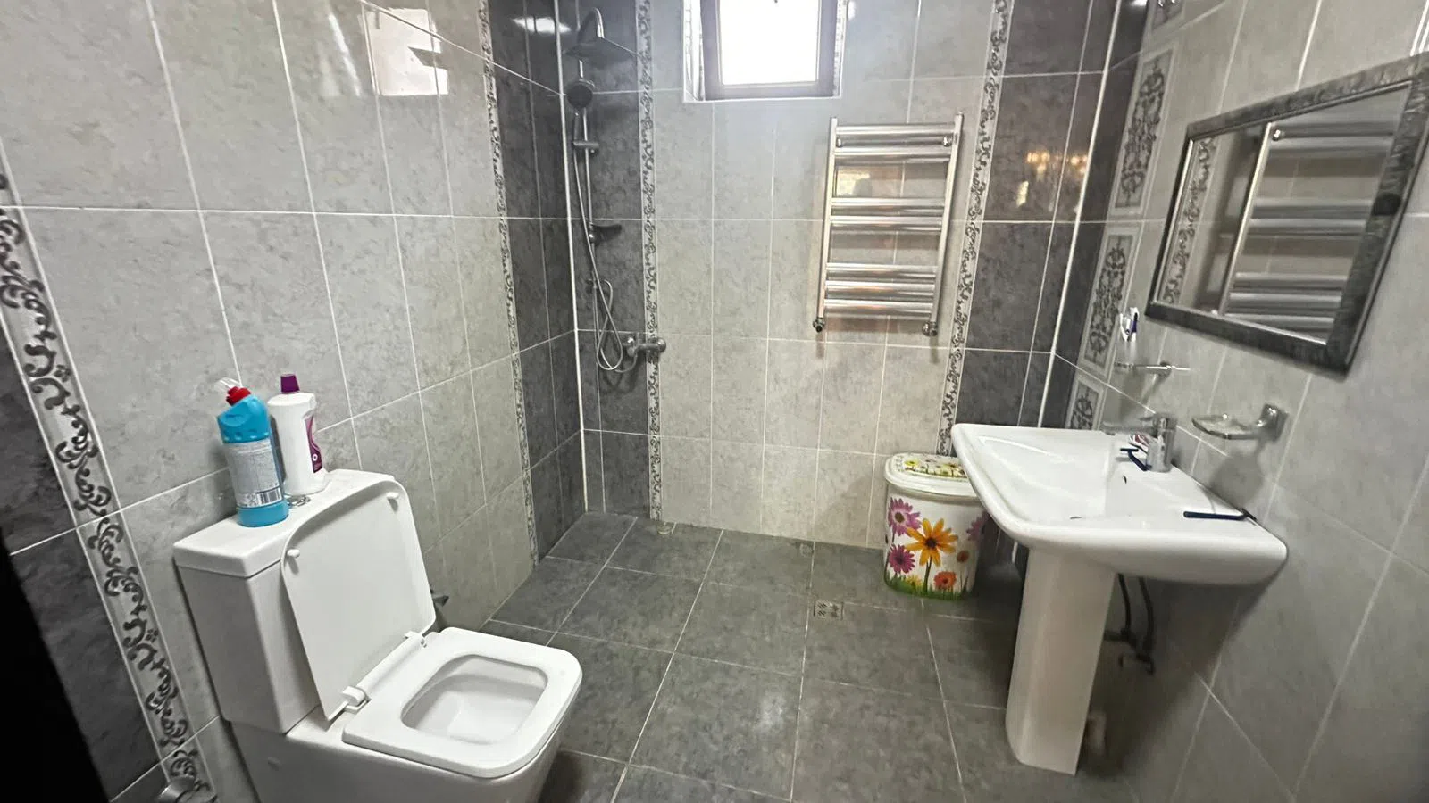 7 otaqlı həyət evi 264 m² - 15 sot torpaq sahəsində satılır