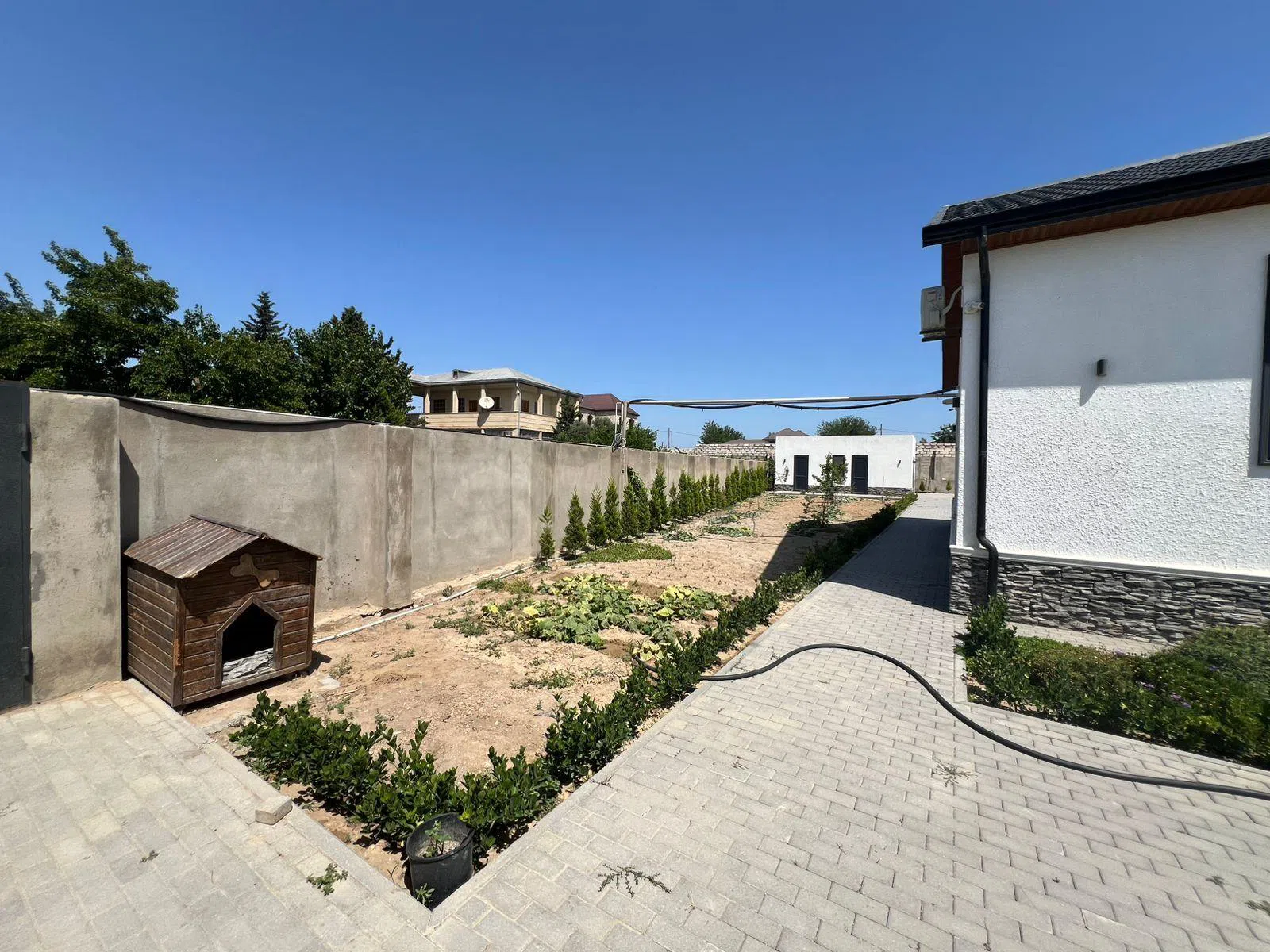 4 otaqlı bağ evi 140 m² 12 sot torpaq sahəsində satılır — şəkil 27