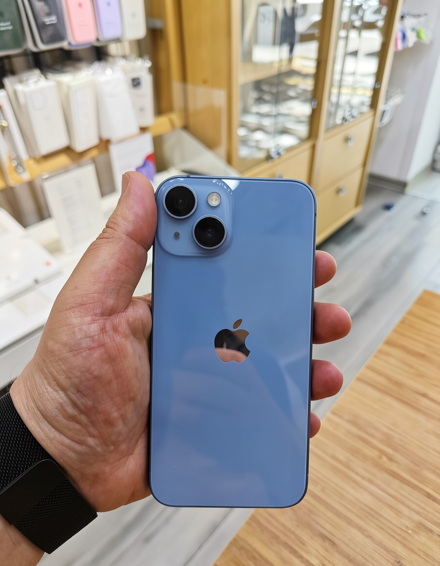 Apple, iPhone 14, 6 GB