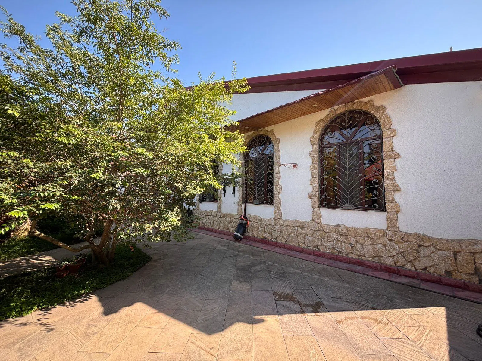 5 otaqlı bağ evi 250 m² 8 sot torpaq sahəsində satılır — şəkil 27