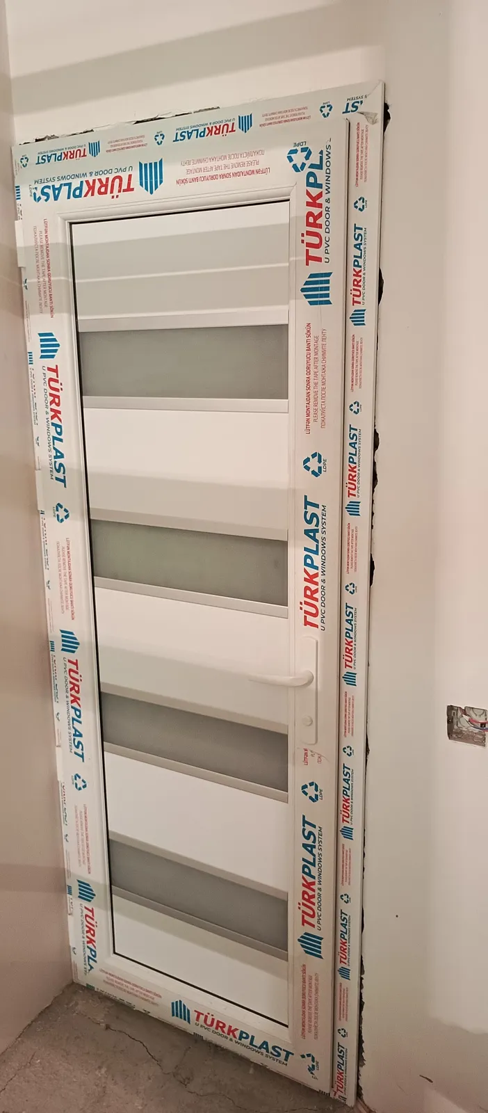 Plastik hamam qapıları