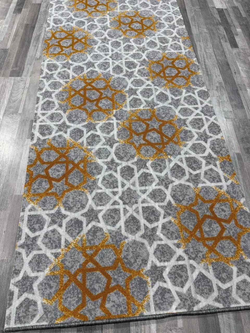 Xalça Qırmızı rəng