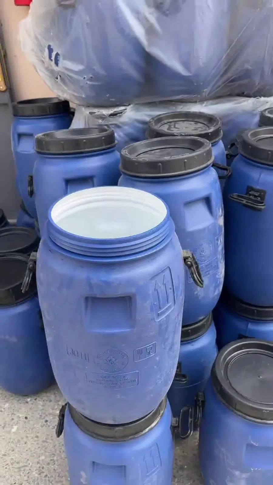 Bal üçün qida dərəcəli plastik və metal bidonlar — şəkil 13