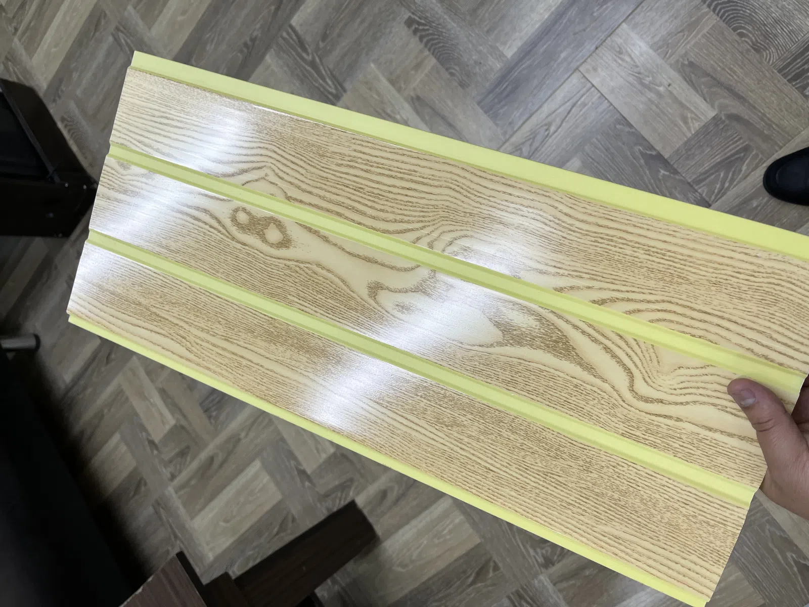 PVC lambirlər, ağ teksturalı və ağac effektli modellər — şəkil 2