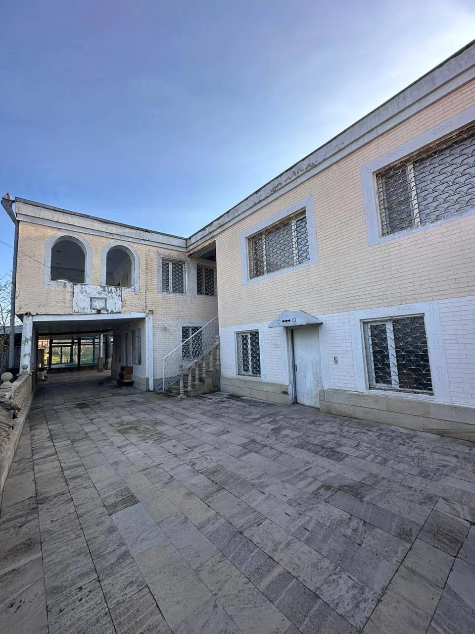 6 otaqlı bağ evi 308 m² 26 sot torpaq sahəsində satılır - Tenderyard