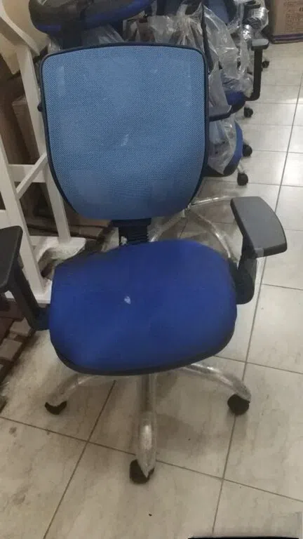 Göy rəng, Ofis üçün kreslo — şəkil 2