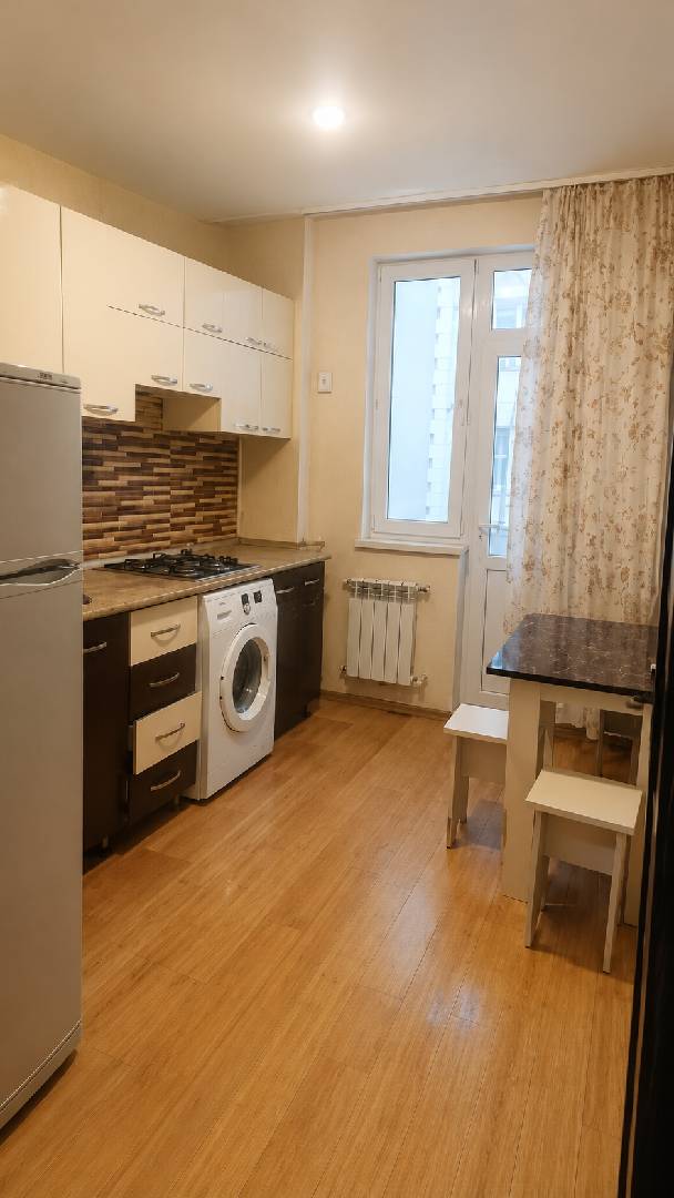 1 otaqlı mənzil 40 m² kirayə verilir — şəkil 5