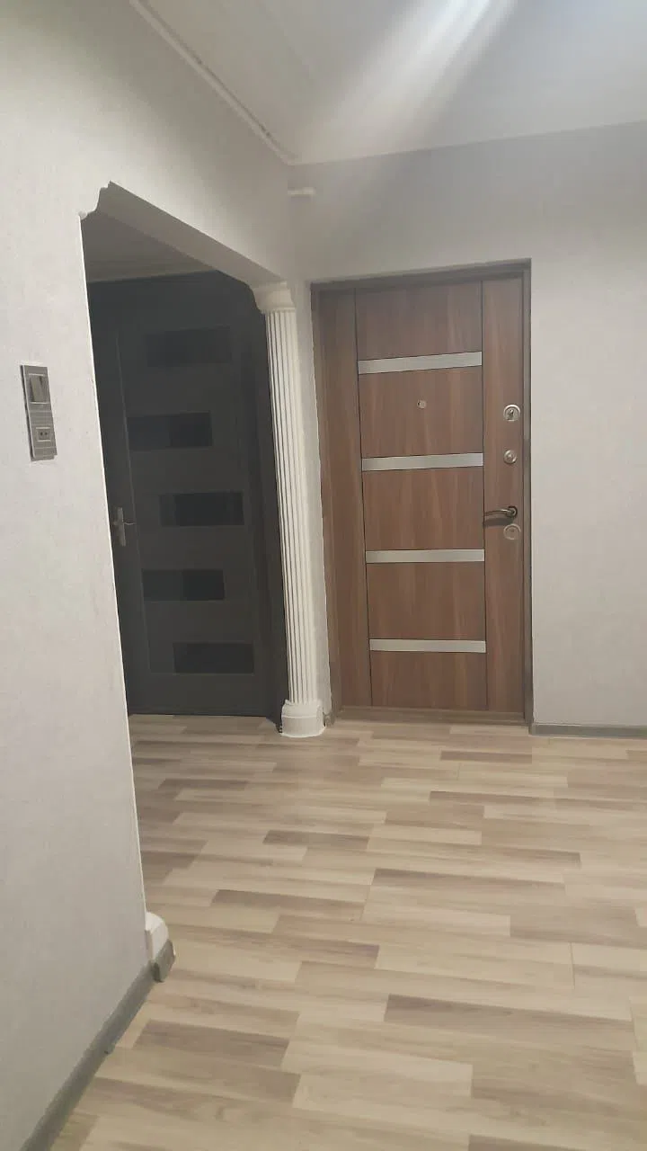 4 otaqlı mənzil 100 m² satılır — şəkil 13