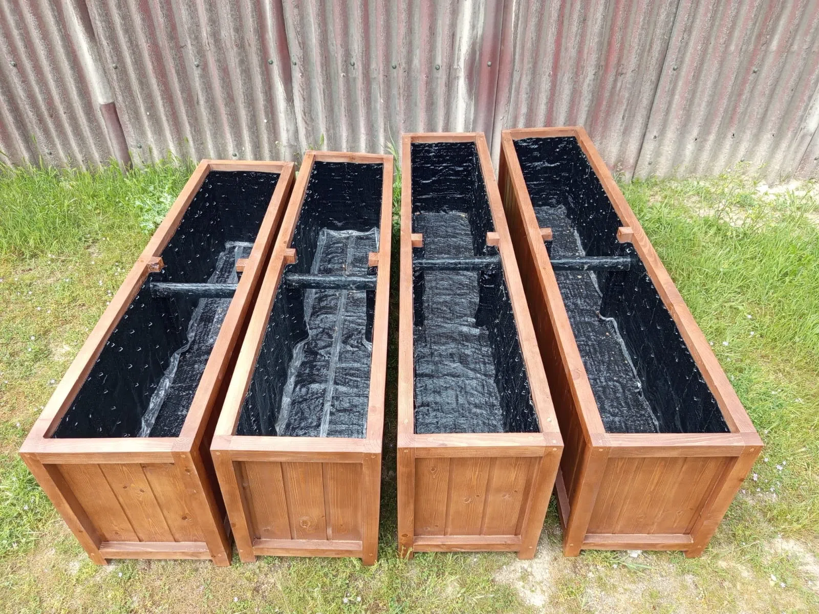 Taxtadan göz oxṣayan möcüzələr yaradırıq.