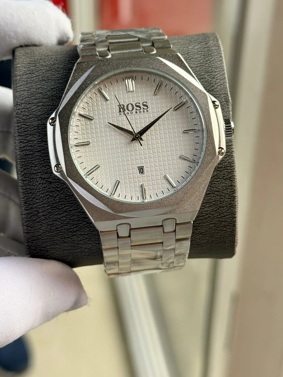 Kişi saatı, Qara rəng