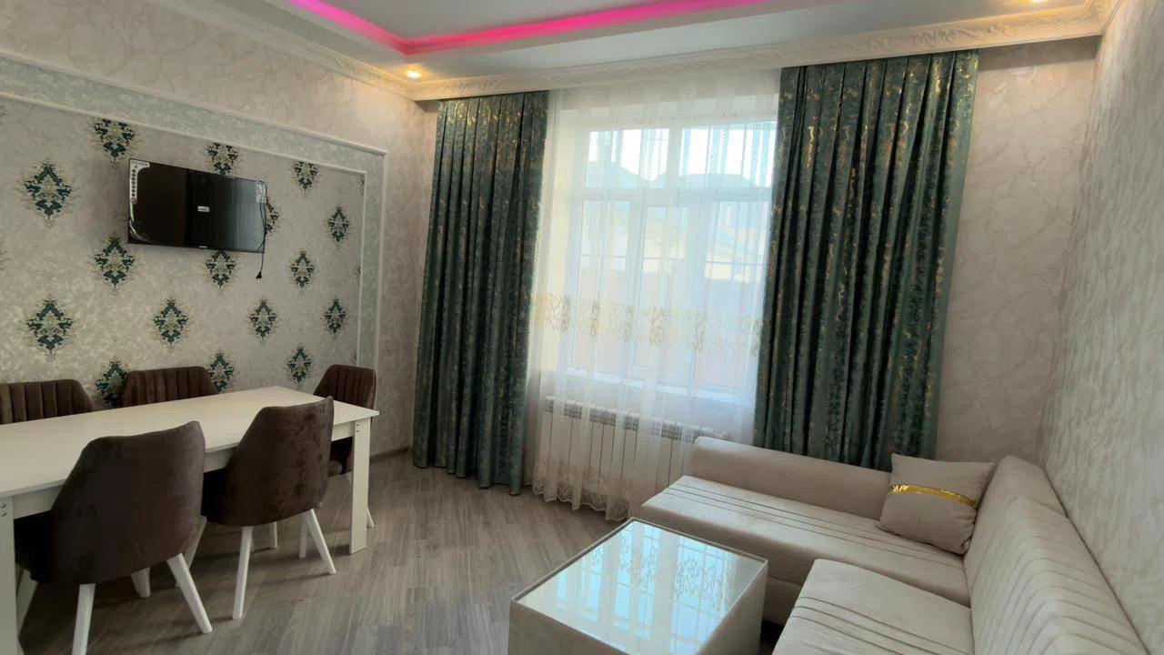 6 otaqlı həyət evi 110 m² - 2 sot torpaq sahəsində kirayə verilir