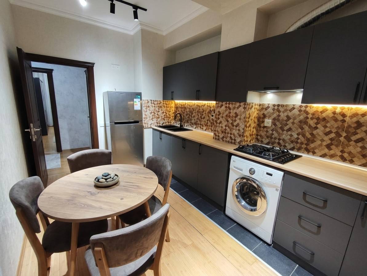 2 otaqlı mənzil 85 m² kirayə verilir — şəkil 3